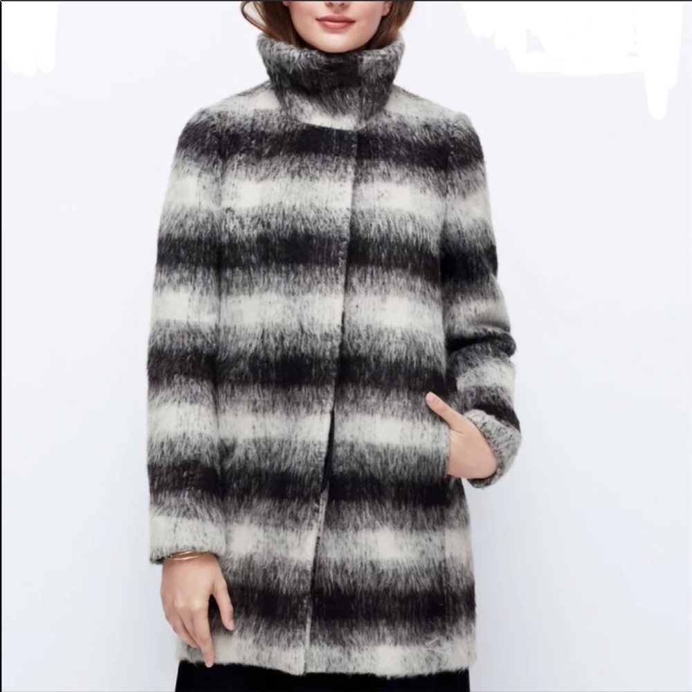 Ann Taylor Black and White Ombré Plaid Peacoat